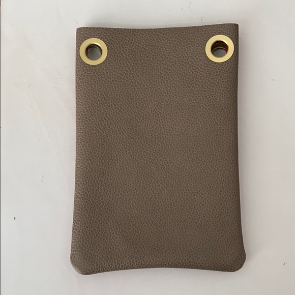 🌸host pick🌸NEW Leather cell phone crossbody - Picture 3 of 10